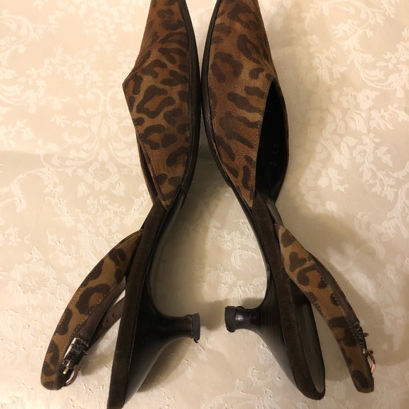 Salvatore Ferragamo Slingback Kitten Heels - Picture 4 of 8